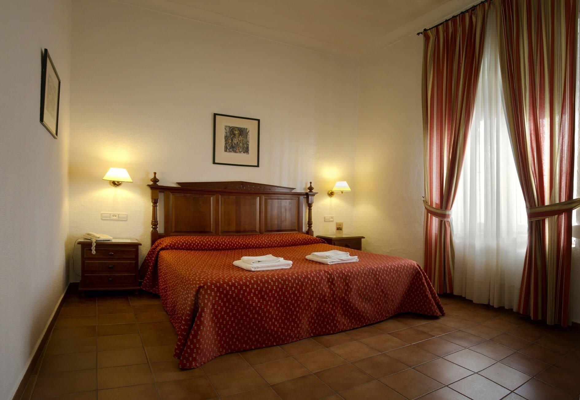 Hotel Olivos 3*