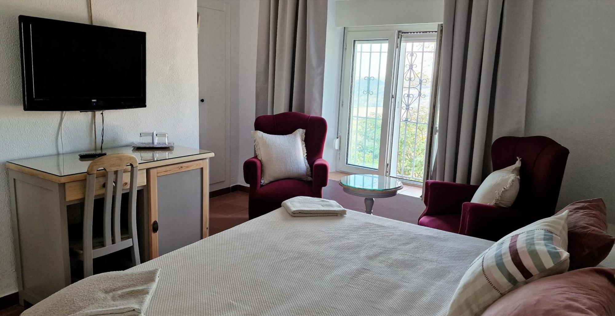 Hotel Olivos 3*