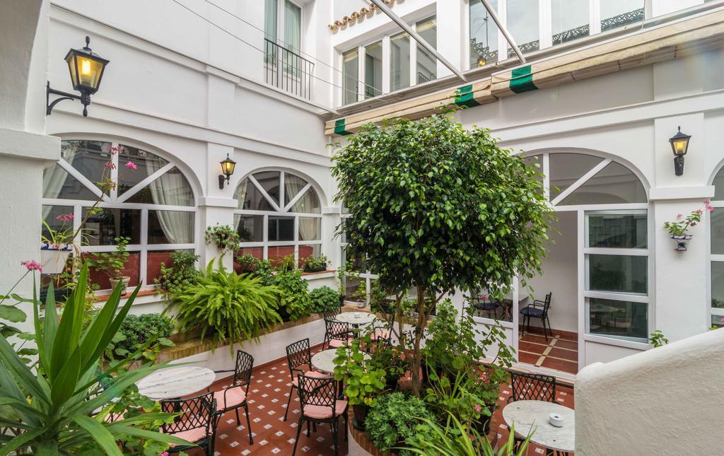 Olivos Hotel 3*